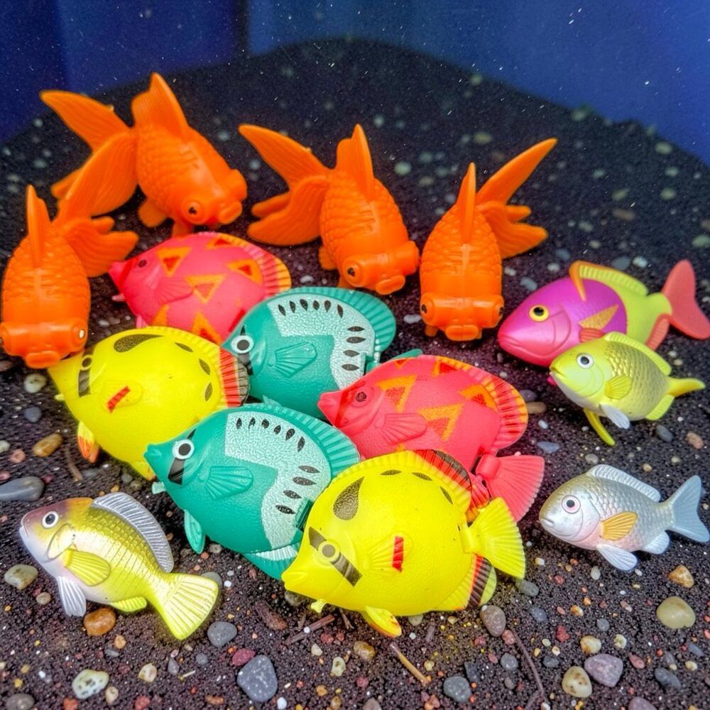 Mini Magnetic Colorful Angelfish &  Fin Wiggling Goldfish Play Fish A70